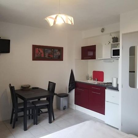 Studio De Plain-Pied Avec Terrasse Tout Proche Mer Курсель-сюр-Мер Екстер'єр фото